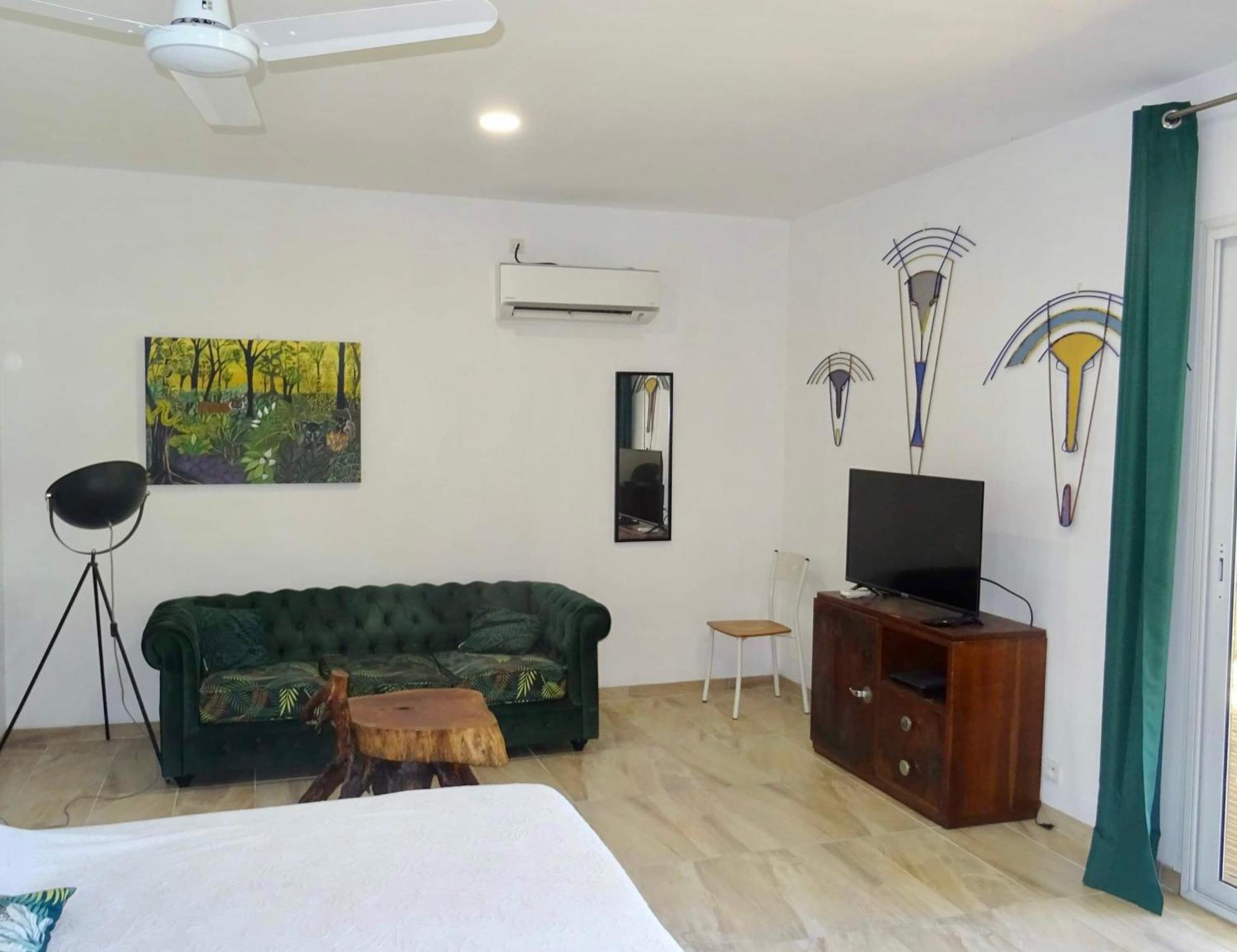 Bungalow Dourou Deshaies Bagian luar foto